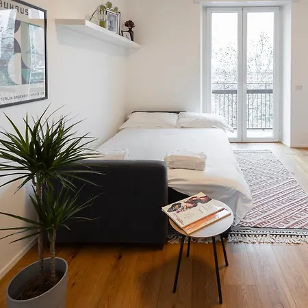 Nuovissimo Trilocale A 200 Metri Da Zara מילאנו